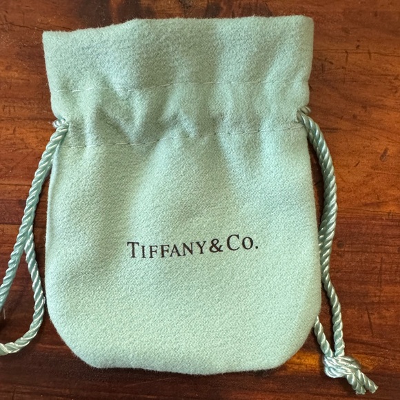 Tiffany Loving Heart Pendant Necklace NWOT - Picture 8 of 8